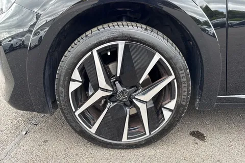 12 of 66 for PEUGEOT 208 1.2 PureTech GT Euro 6 (s/s) 5dr