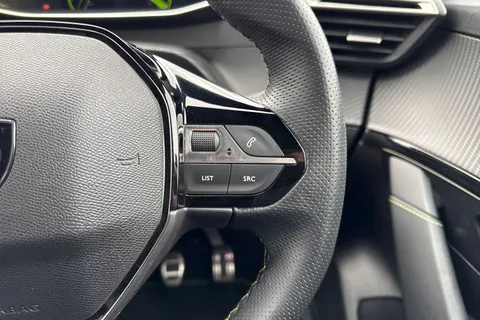 39 of 66 for PEUGEOT 208 1.2 PureTech GT Euro 6 (s/s) 5dr