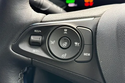 NG72WMA Vauxhall Mokka Electric 50kWh GS Auto 5dr Thumbnail #34