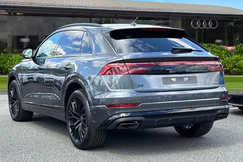 Audi Q8 3.0 TDI V6 Black Edition Tiptronic quattro Euro 6 (s/s) 5dr Thumbnail #3