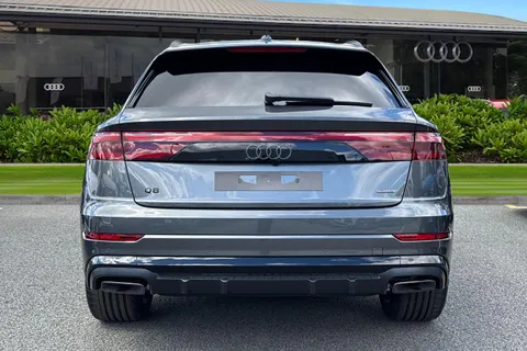 Audi Q8 3.0 TDI V6 Black Edition Tiptronic quattro Euro 6 (s/s) 5dr Thumbnail #5