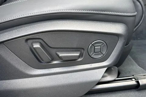 Audi Q8 3.0 TDI V6 Black Edition Tiptronic quattro Euro 6 (s/s) 5dr Thumbnail #39
