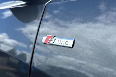 Audi Q8 3.0 TDI V6 Black Edition Tiptronic quattro Euro 6 (s/s) 5dr Thumbnail #42