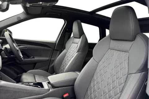  Audi SQ5 3.0 TFSI S Vorsprung S Tronic quattro Euro 6 (s/s) 5dr Thumbnail #16