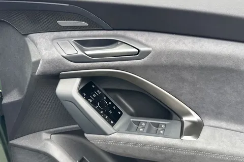 Audi SQ5 3.0 TFSI S Vorsprung S Tronic quattro Euro 6 (s/s) 5dr Thumbnail #21