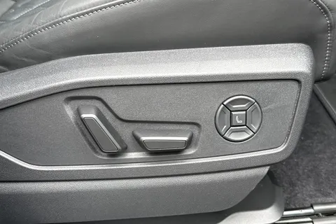  Audi SQ5 3.0 TFSI S Vorsprung S Tronic quattro Euro 6 (s/s) 5dr Thumbnail #43