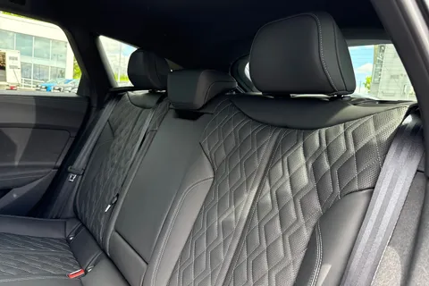 Audi S5 Avant 3.0 TFSI Black Edition S Tronic quattro Euro 6 (s/s) 5dr Thumbnail #18