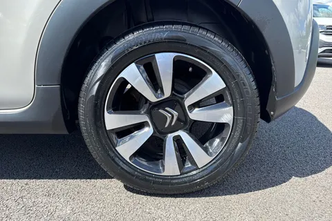 12 of 63 for Citroën C3 1.2 PureTech Feel Euro 6 5dr