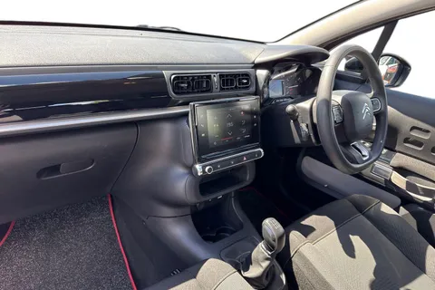 15 of 63 for Citroën C3 1.2 PureTech Feel Euro 6 5dr