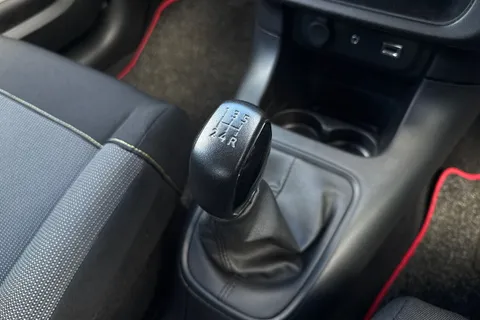 23 of 63 for Citroën C3 1.2 PureTech Feel Euro 6 5dr