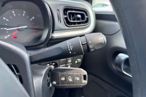 42 of 63 for Citroën C3 1.2 PureTech Feel Euro 6 5dr