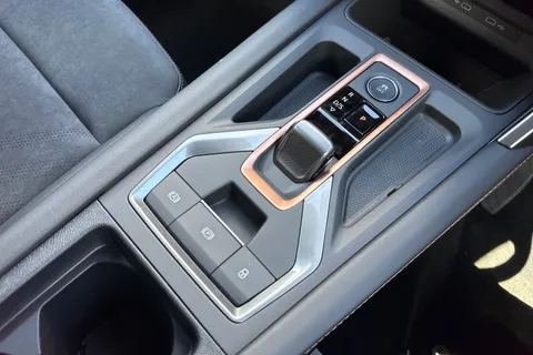 23 of 43 for CUPRA Formentor 1.5 eTSI V2 DSG Euro 6 (s/s) 5dr