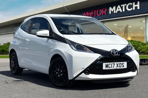 1 of 63 for Toyota Aygo 1.0 VVT-i x-play Euro 6 3dr