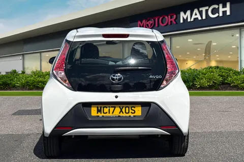 4 of 63 for Toyota Aygo 1.0 VVT-i x-play Euro 6 3dr