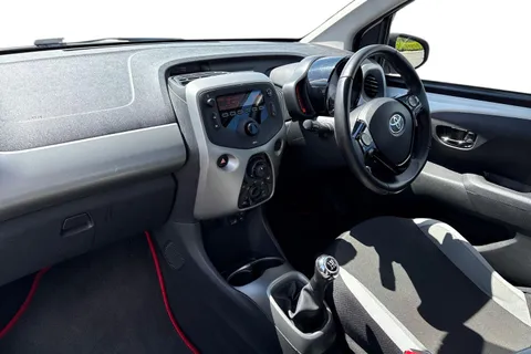 15 of 63 for Toyota Aygo 1.0 VVT-i x-play Euro 6 3dr
