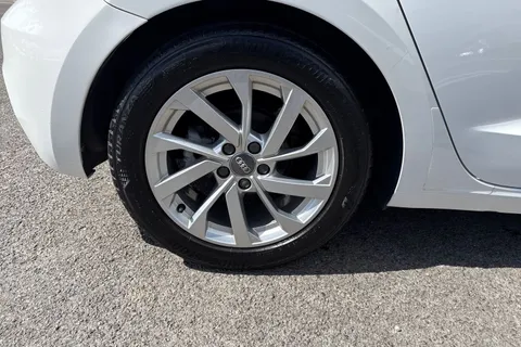 13 of 50 for Audi A1 Sport 30 TFSI 116 PS 6-speed