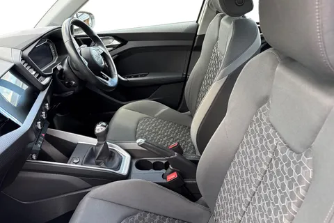 16 of 50 for Audi A1 Sport 30 TFSI 116 PS 6-speed