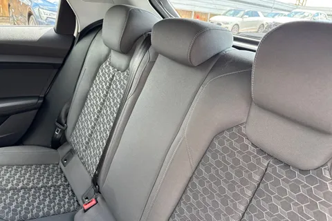 19 of 50 for Audi A1 Sport 30 TFSI 116 PS 6-speed