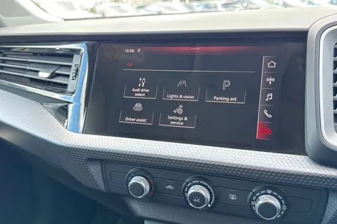 37 of 50 for Audi A1 Sport 30 TFSI 116 PS 6-speed