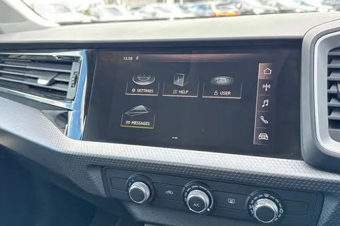41 of 50 for Audi A1 Sport 30 TFSI 116 PS 6-speed