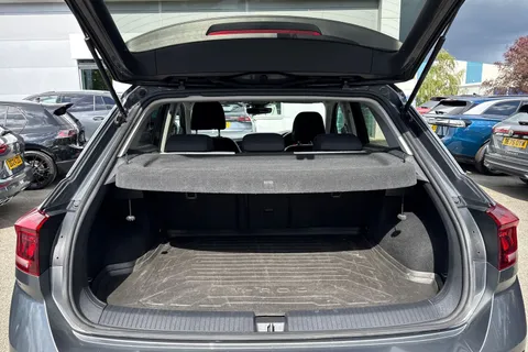 7 of 57 for VOLKSWAGEN T-ROC 1.0 TSI SEL 5dr