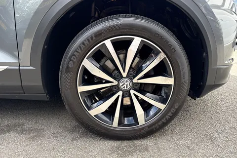 10 of 57 for VOLKSWAGEN T-ROC 1.0 TSI SEL 5dr