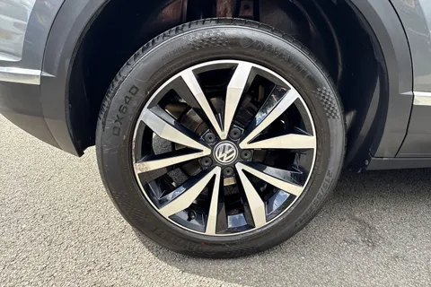 11 of 57 for VOLKSWAGEN T-ROC 1.0 TSI SEL 5dr