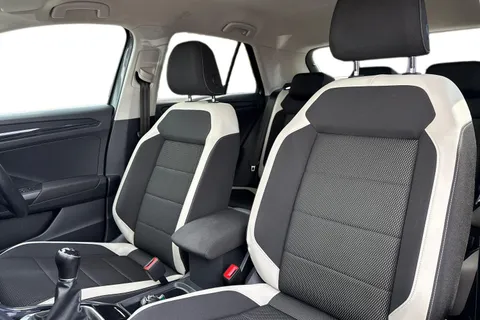 16 of 57 for VOLKSWAGEN T-ROC 1.0 TSI SEL 5dr
