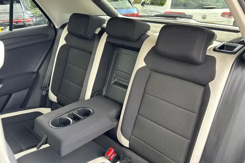 19 of 57 for VOLKSWAGEN T-ROC 1.0 TSI SEL 5dr