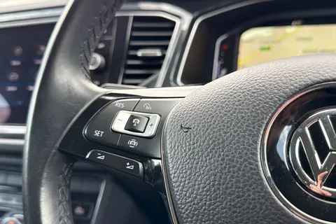 27 of 57 for VOLKSWAGEN T-ROC 1.0 TSI SEL 5dr