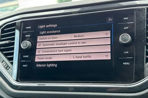 33 of 57 for VOLKSWAGEN T-ROC 1.0 TSI SEL 5dr