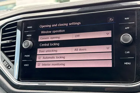 37 of 57 for VOLKSWAGEN T-ROC 1.0 TSI SEL 5dr