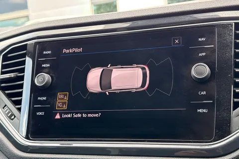 39 of 57 for VOLKSWAGEN T-ROC 1.0 TSI SEL 5dr