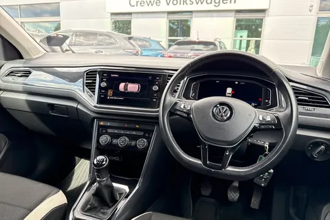 43 of 57 for VOLKSWAGEN T-ROC 1.0 TSI SEL 5dr