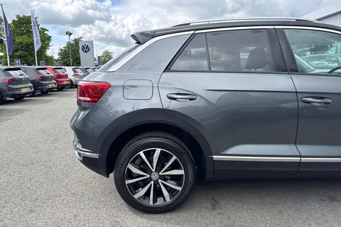 44 of 57 for VOLKSWAGEN T-ROC 1.0 TSI SEL 5dr