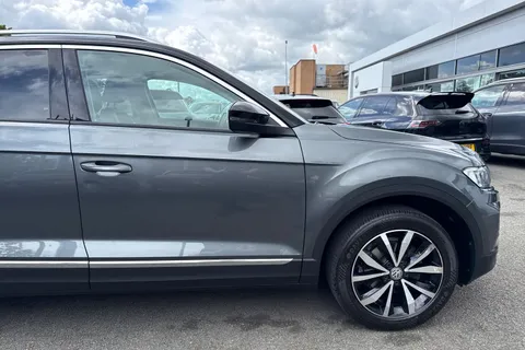 45 of 57 for VOLKSWAGEN T-ROC 1.0 TSI SEL 5dr