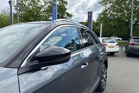 50 of 57 for VOLKSWAGEN T-ROC 1.0 TSI SEL 5dr