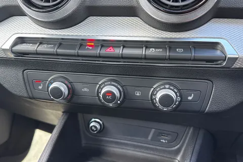 PY23CWC Audi Q2 Sport 30 TFSI  110 PS 6-speed Thumbnail #23