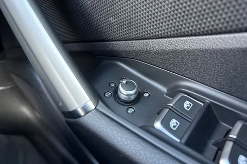 PY23CWC Audi Q2 Sport 30 TFSI  110 PS 6-speed Thumbnail #37