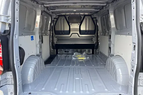 KR26FZU Volkswagen E-Transporter T32 65kWh Commerce Plus Auto RWD SWB 5dr Thumbnail #8