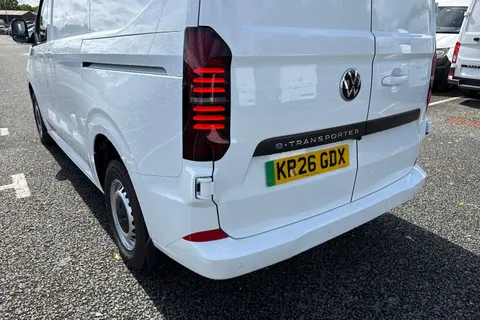 KR26GDX Volkswagen E-Transporter T32 65kWh Commerce Plus Auto RWD SWB 5dr Thumbnail #9