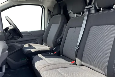 KR26GDX Volkswagen E-Transporter T32 65kWh Commerce Plus Auto RWD SWB 5dr Thumbnail #17