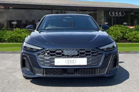  Audi A5 2.0 TFSI Edition 1 Saloon S Tronic Euro 6 (s/s) 5dr Thumbnail #5