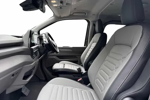 10 of 50 for Volkswagen Transporter 2.0 TDI 150 Commerce Pro Kombi Conversion 4MOTION Auto