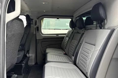 13 of 50 for Volkswagen Transporter 2.0 TDI 150 Commerce Pro Kombi Conversion 4MOTION Auto