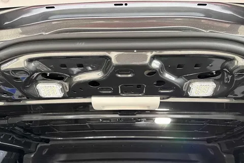 37 of 50 for Volkswagen Transporter 2.0 TDI 150 Commerce Pro Kombi Conversion 4MOTION Auto