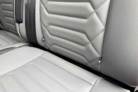 40 of 50 for Volkswagen Transporter 2.0 TDI 150 Commerce Pro Kombi Conversion 4MOTION Auto