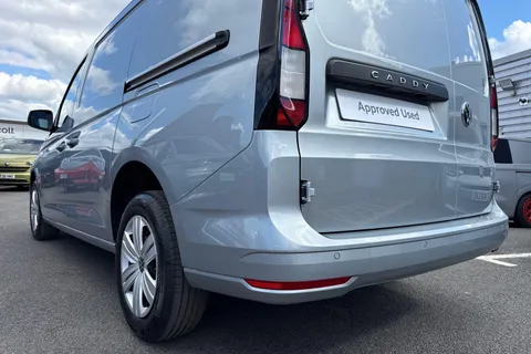 BD26TZW Volkswagen Caddy 2.0 TDI 102PS Commerce Pro Van [Tech Pack] Thumbnail #15