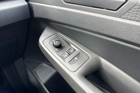 BD26TZW Volkswagen Caddy 2.0 TDI 102PS Commerce Pro Van [Tech Pack] Thumbnail #17
