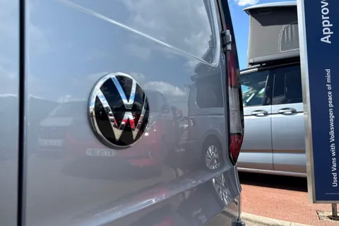 BD26TZW Volkswagen Caddy 2.0 TDI 102PS Commerce Pro Van [Tech Pack] Thumbnail #25